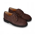 Zapato colegial tipo Blucher con cordones en piel lisa Boxcalf.