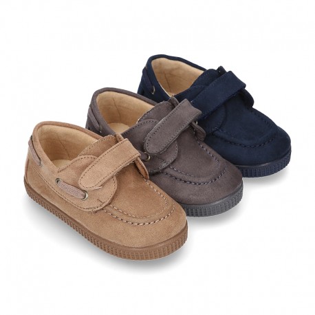 Autumn winter canvas boat shoes with VELCRO strap.