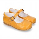 Fashionable Halter little Mary Jane shoes with buckle fastening in nappa leather and FALL colors.