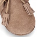 Fringed design Booties with shoelaces closure with TASSELS in suede leather for kids.