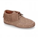 Little Ankle boot shoes Wallabee style in suede leather with metal dots.