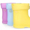 Little HIPPO Rain boots design with adjustable neck for little kids.