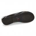 Classic satin leather ballet shoes with english perforated design.