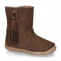 Suede leather boot shoes with side buckle with fringed design for girls.