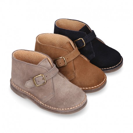 Suede leather Safari boots with buckle fastening for kids.