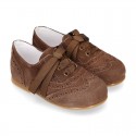 Classic perforated kids Suede leather Lace-up oxford shoes.