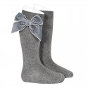 CHILDREN´S COTTON KNEE-HIGH SOCKS WITH VELVET SIDE BOW BY CONDOR.