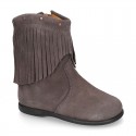Suede leather little ankle boots with FRINGED design for kids.