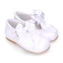 Classic sweet patent leather little Mary Janes with scallop and buckle with BOW design.