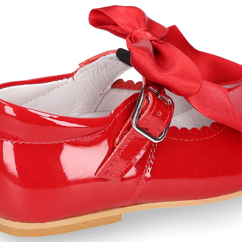 Classic RED patent leather little Mary Janes with scallop and buckle ...