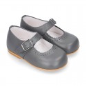 Classic sweet NAPPA leather little Mary Janes with scallop and buckle fastening.