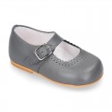 Classic sweet NAPPA leather little Mary Janes with scallop and buckle fastening.