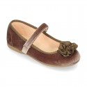 Little Mary jane shoes with hook and loop strap in velvet fabric.