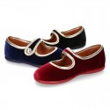 New stylized little Mary Jane shoes with velcro strap and button with GOLDEN design in velvet.