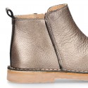 Casual METAL NAPPA leather kids ankle boot shoes with elastic band and zipper closure.