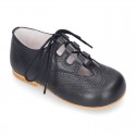 Nappa leather Stylized classic english style shoes with shoelaces closure.