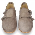 Laces up oxford shoes with DOUBLE BUCKLE fastening in suede leather for girls.