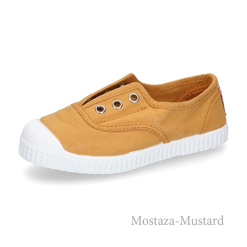 Canvas cotton sneakers with elastic band and rubber toe cap. 68 | OkaaSpain