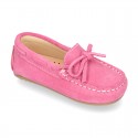 Suede leather Moccasin shoes with bows and driver type Outsole for little kids.