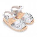 Metal Nappa leather girl Menorquina sandals with BOW design.