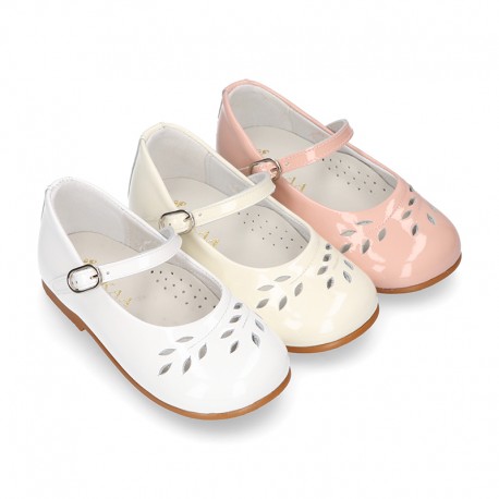 FLOWER design GirL little Mary Jane shoes with buckle fastening in patent leather.