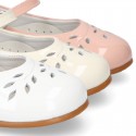 FLOWER design GirL little Mary Jane shoes with buckle fastening in patent leather.