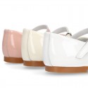 FLOWER design GirL little Mary Jane shoes with buckle fastening in patent leather.