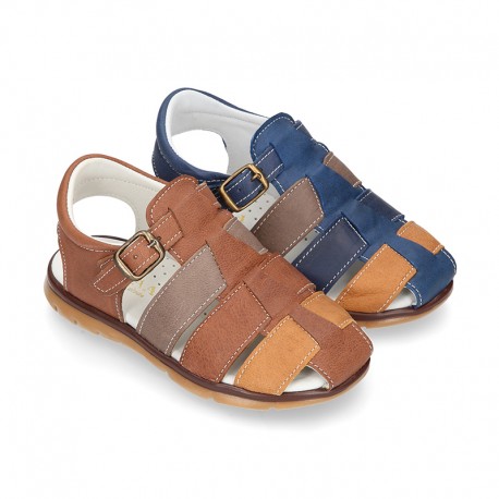 Nappa leather casual kids Sandal shoes with buckle fastening.