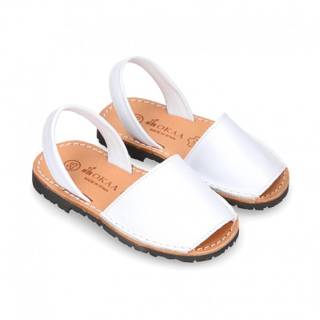 Classic kids Menorquina sandals with rear strap in white SOFT Nappa leather.