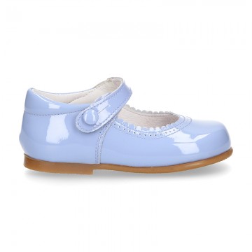 Mercedita niña escotada con botón en piel charol colores PASTELES.