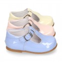 Patent leather little T-Strap shoes with buckle fastening in PASTEL colors.