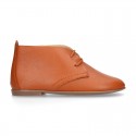 Cowhide color Nappa leather ankle boot shoes with thinner shape with shoelaces.