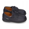 School washable leather boat style shoes laceless.