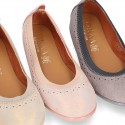 SHINY Suede leather ballet flat shoes with elastic band and perforated design.