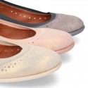 SHINY Suede leather ballet flat shoes with elastic band and perforated design.