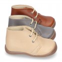 Ankle boot shoes for first steps with laces closure, toe cap and counter in EXTRA SOFT leather.