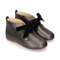BLACK METAL Nappa leather ankle boot shoes with thinner shape and velvet shoelaces.