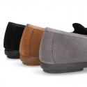 Ballet flat shoes with TASSELS in suede leather.