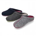 Wool effect Home shoes with clog design and color stitchings for autumn winter.