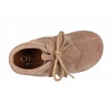 LEAF design Booties with shoelaces closure in suede leather for kids.