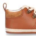 MOUNTAIN style combined leather baby little bootie.