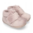 Little kids wool cotton home booties laceless with reinforced toe cap and counter.