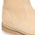 COUNTRYSIDE Suede leather ankle boots with zipper closure.
