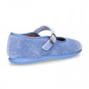 Velvet stylized Girl Mary Jane shoes with buckle fastening.