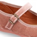 Velvet stylized Girl Mary Jane shoes with buckle fastening.