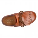 Laces up Oxford kids shoes with fringed tongue in TAN leather.