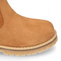 COUNTRYSIDE Suede leather ankle boots in Tan color.