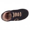 SPORT OKAA suede leather kids Tennis shoes with shoelaces closure.