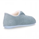 SQUARE design wool knit kids home shoes with central opening.