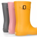 SOLID COLORS Rain boots with side buckle design for kids.